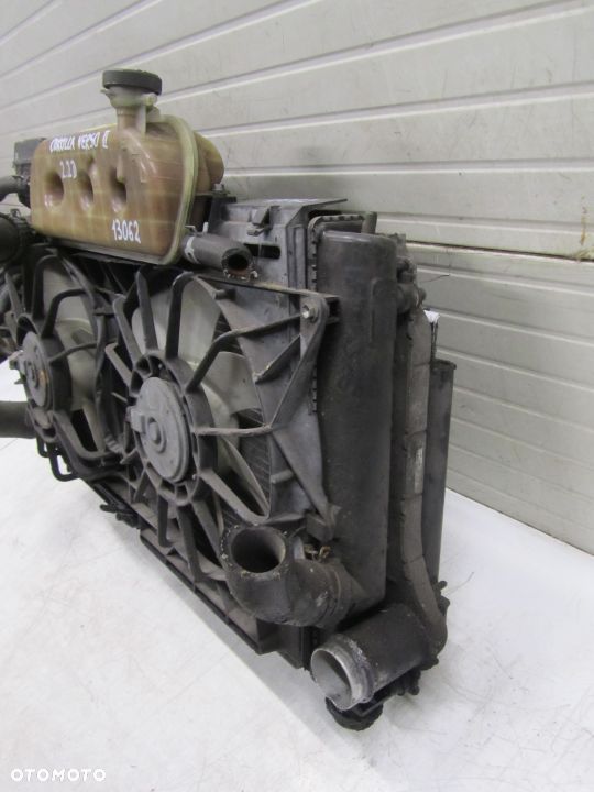 corolla verso II 2.2D komplet chłodnic-wentylatory - 2