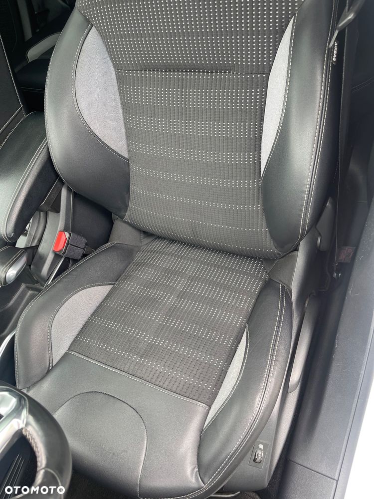 Peugeot 2008 1.2 VTi Allure - 15