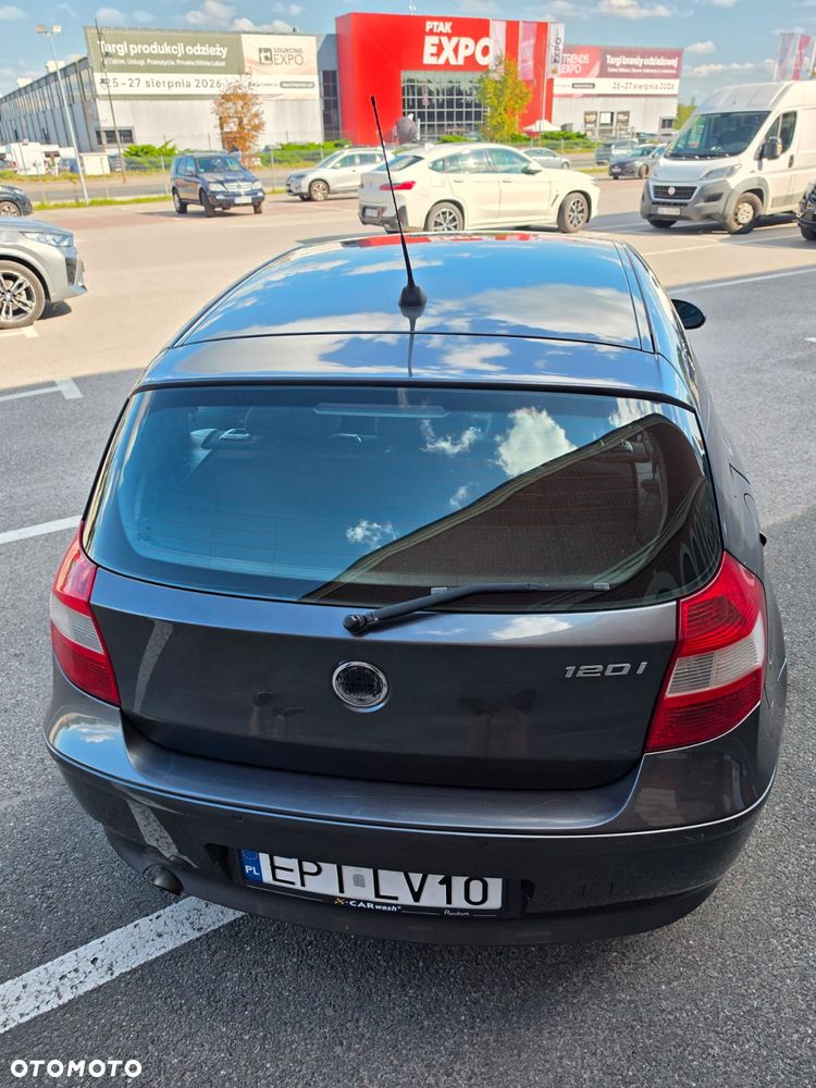 BMW Seria 1 120i - 13