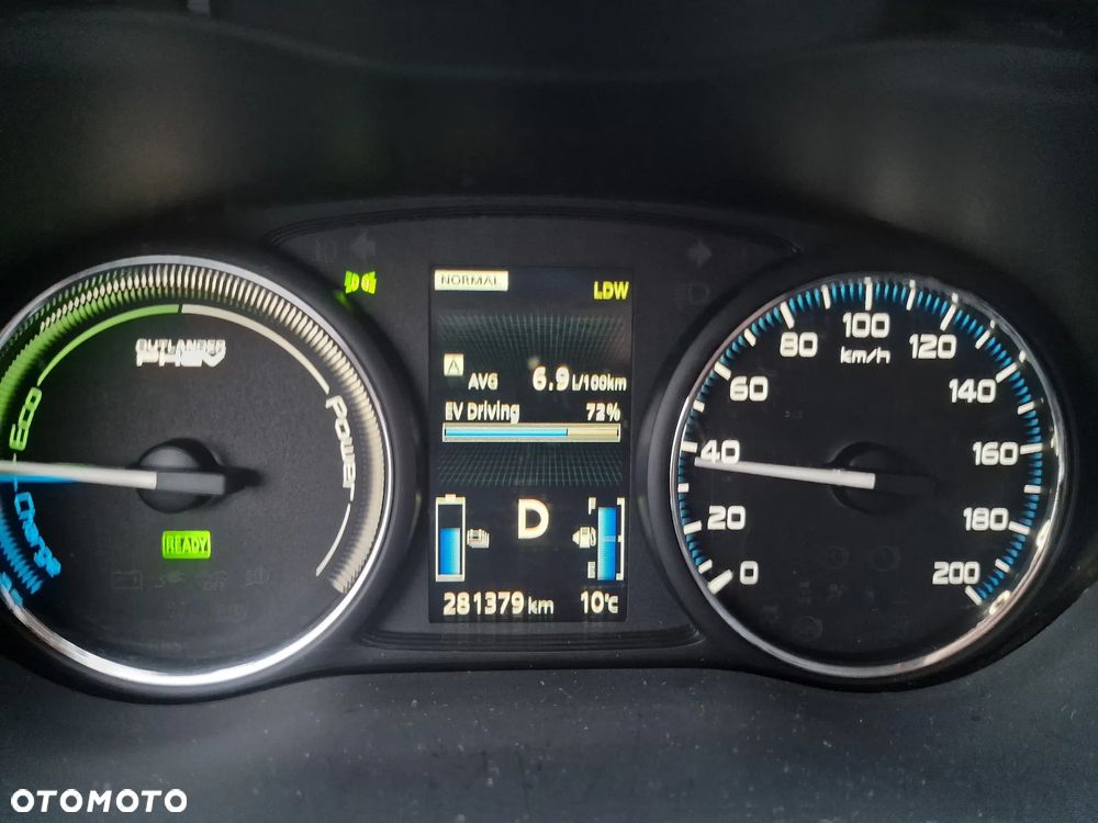 Mitsubishi Outlander 2.0 Intense + NAVI 2WD EU5 CVT - 17