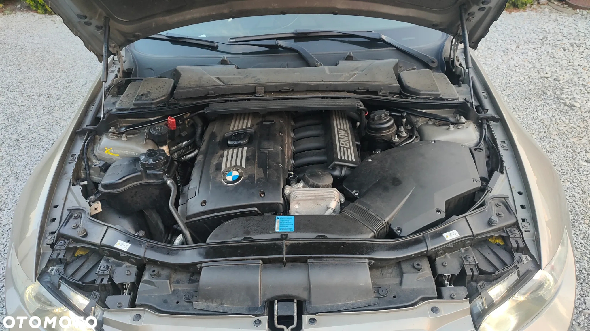 BMW Seria 3 330i xDrive Coupe - 6
