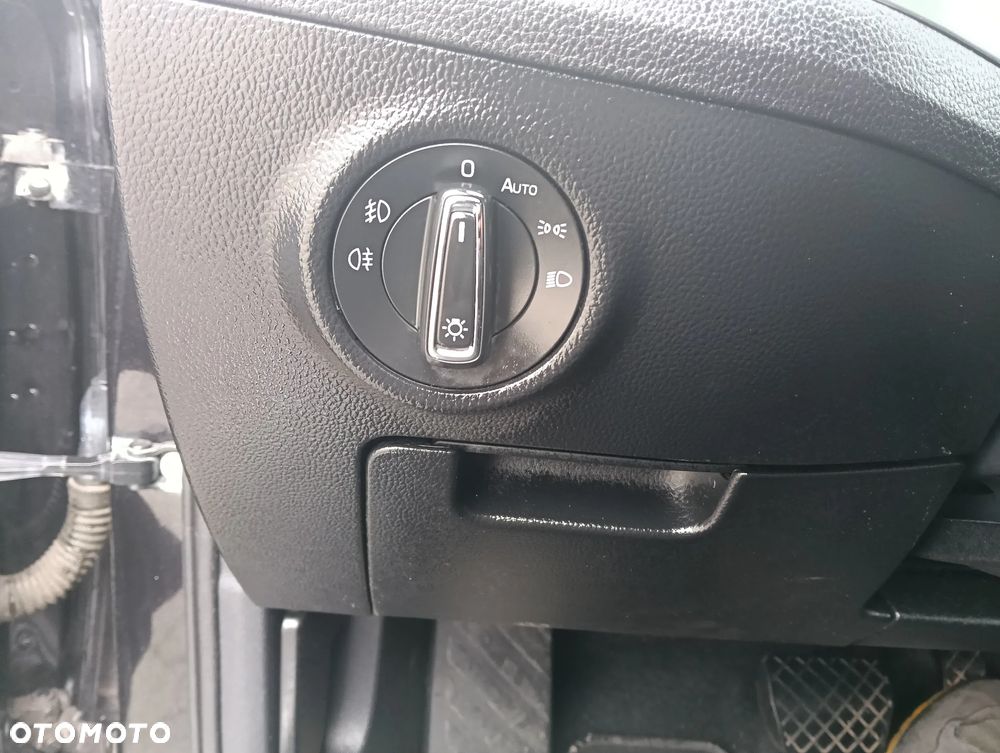 Skoda Superb 2.0 TDI DSG L&K - 14