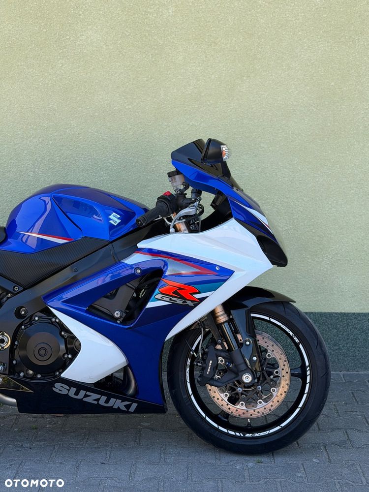 Suzuki GSX-R - 6