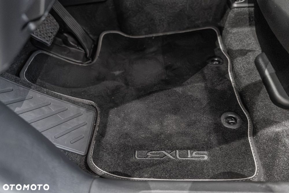 Lexus LBX 1.5 Hybrid Relax - 34