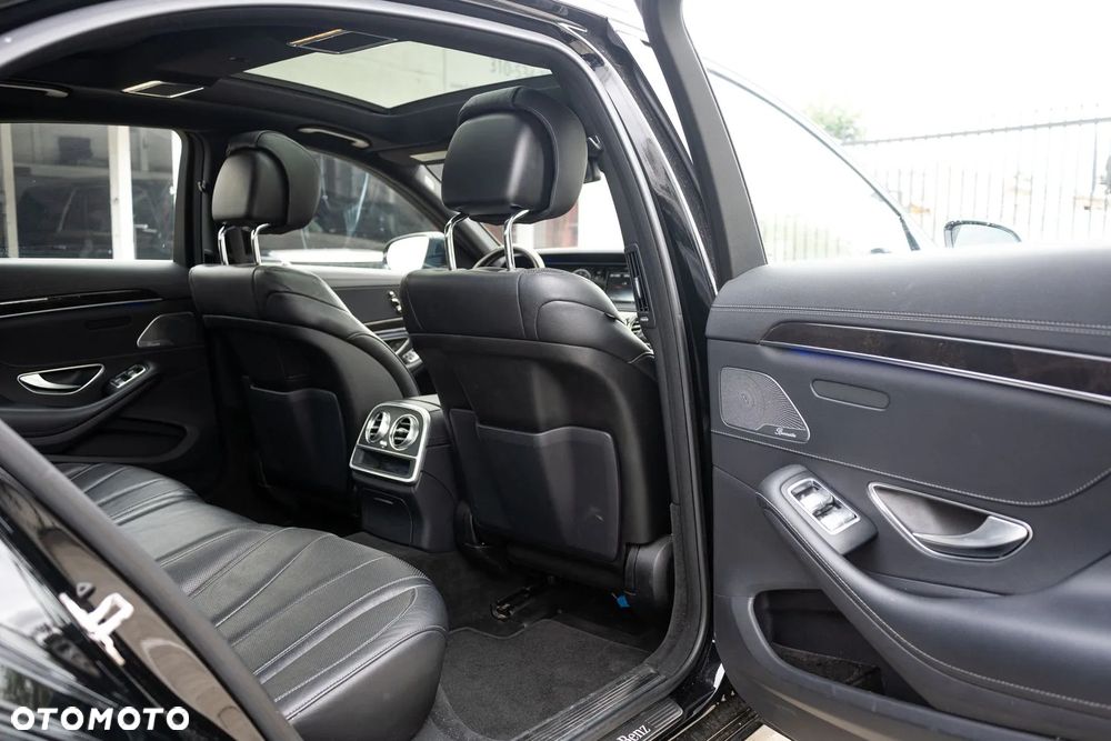 Mercedes-Benz Klasa S 500 4Matic L 9G-TRONIC - 12