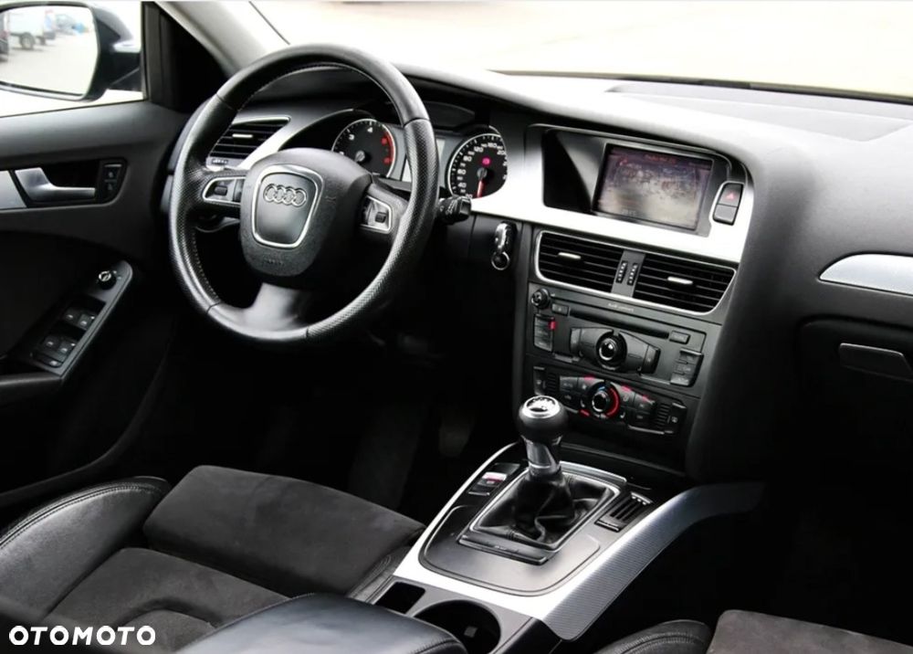 Audi A4 Avant 2.0 TDI DPF quattro Ambiente - 14
