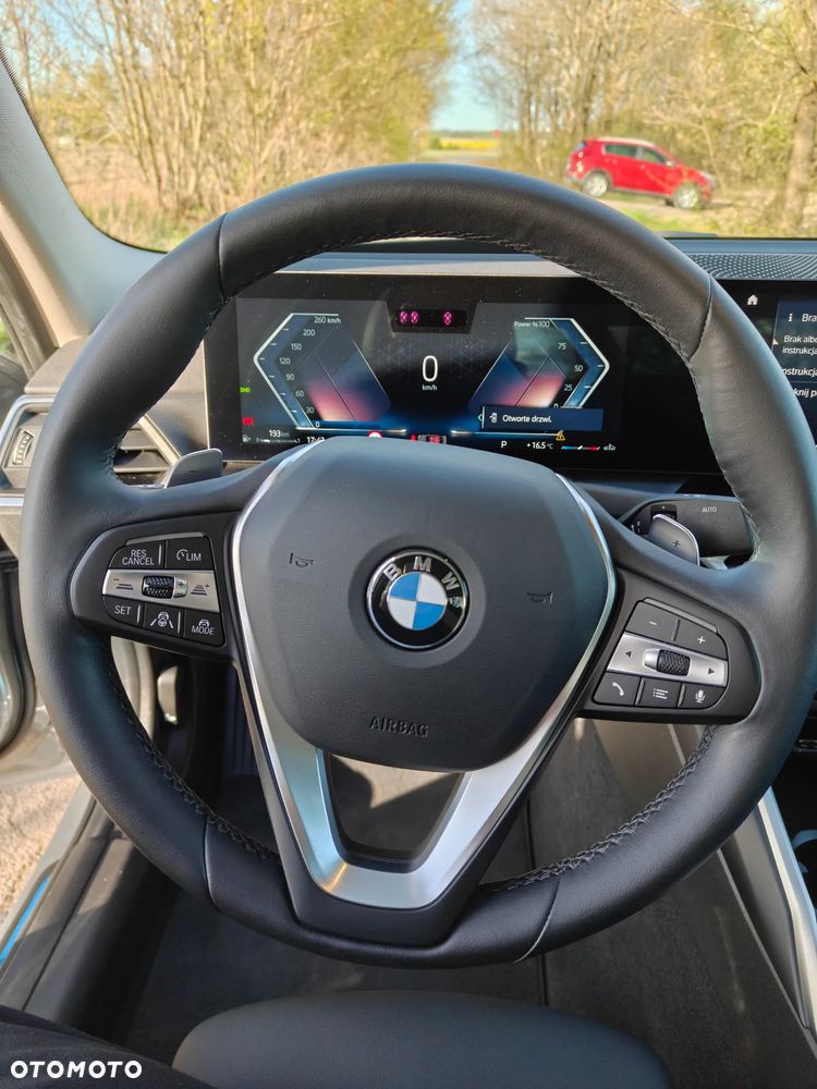 BMW Seria 3 320d xDrive mHEV - 30
