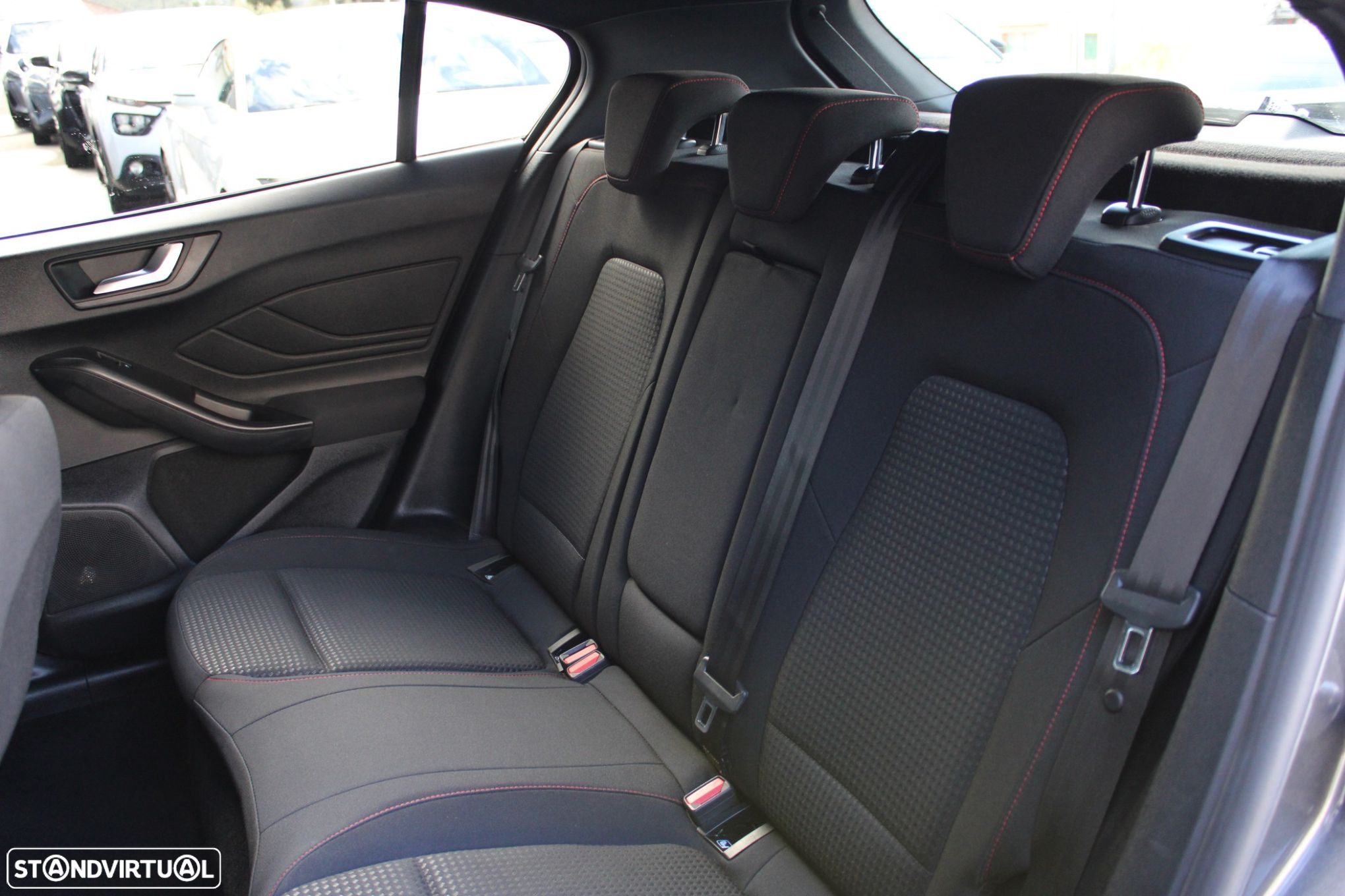 Ford Focus 1.0 EcoBoost MHEV ST-Line Style SIP - 13