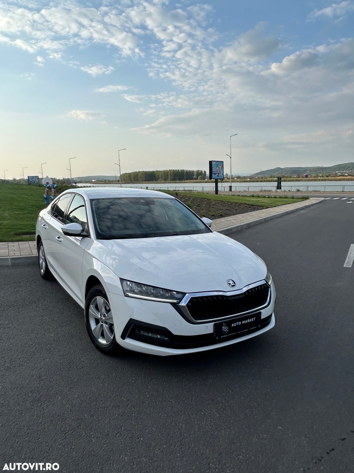 Skoda Octavia 2.0 TDI Ambition - 14