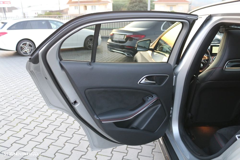 Mercedes-Benz GLA 220 CDI AMG Line - 39