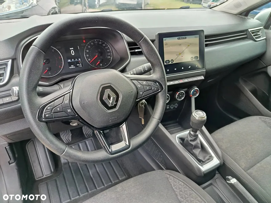 Renault Clio - 15