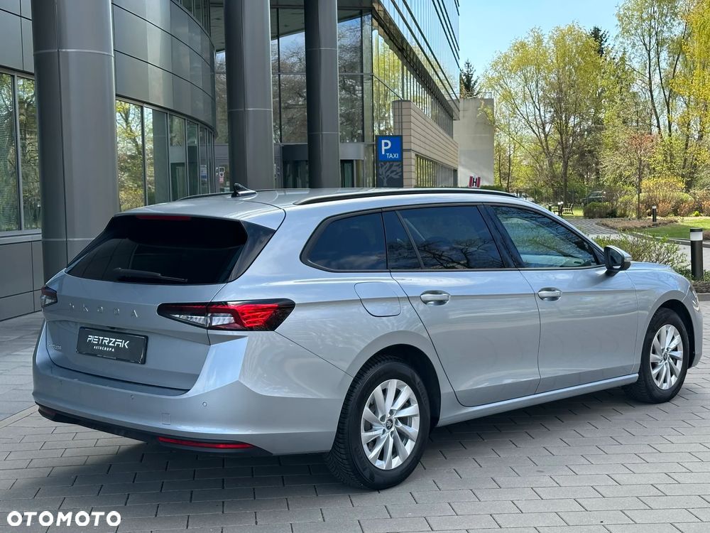Skoda Superb 1.5 TSI mHEV Selection DSG - 6