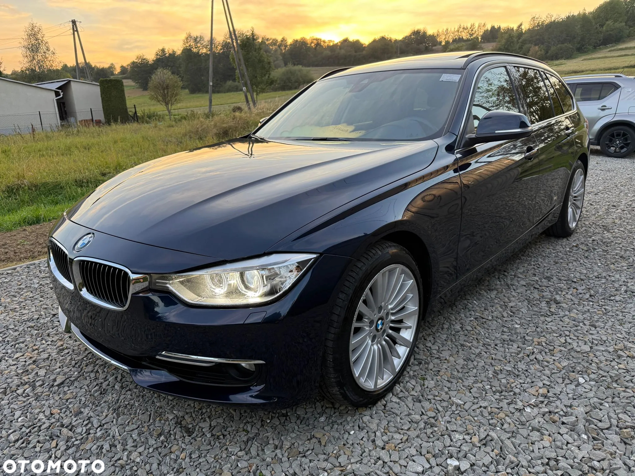 BMW Seria 3 330d Touring xDrive Sport-Aut Blue Performance Luxury Line - 10