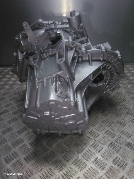 Caixa De Velocidades RECONDICIONADA Kia Carnival 2.9 Td De 2001 Y0505 - 3
