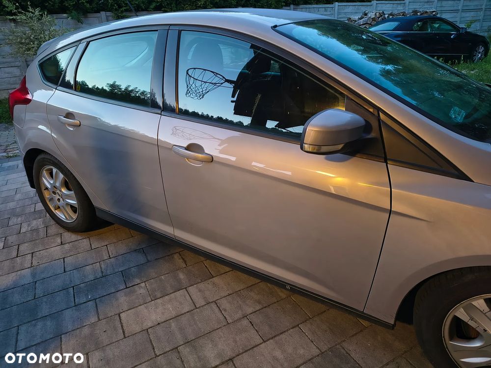Ford Focus 1.6 TDCi Ambiente - 4
