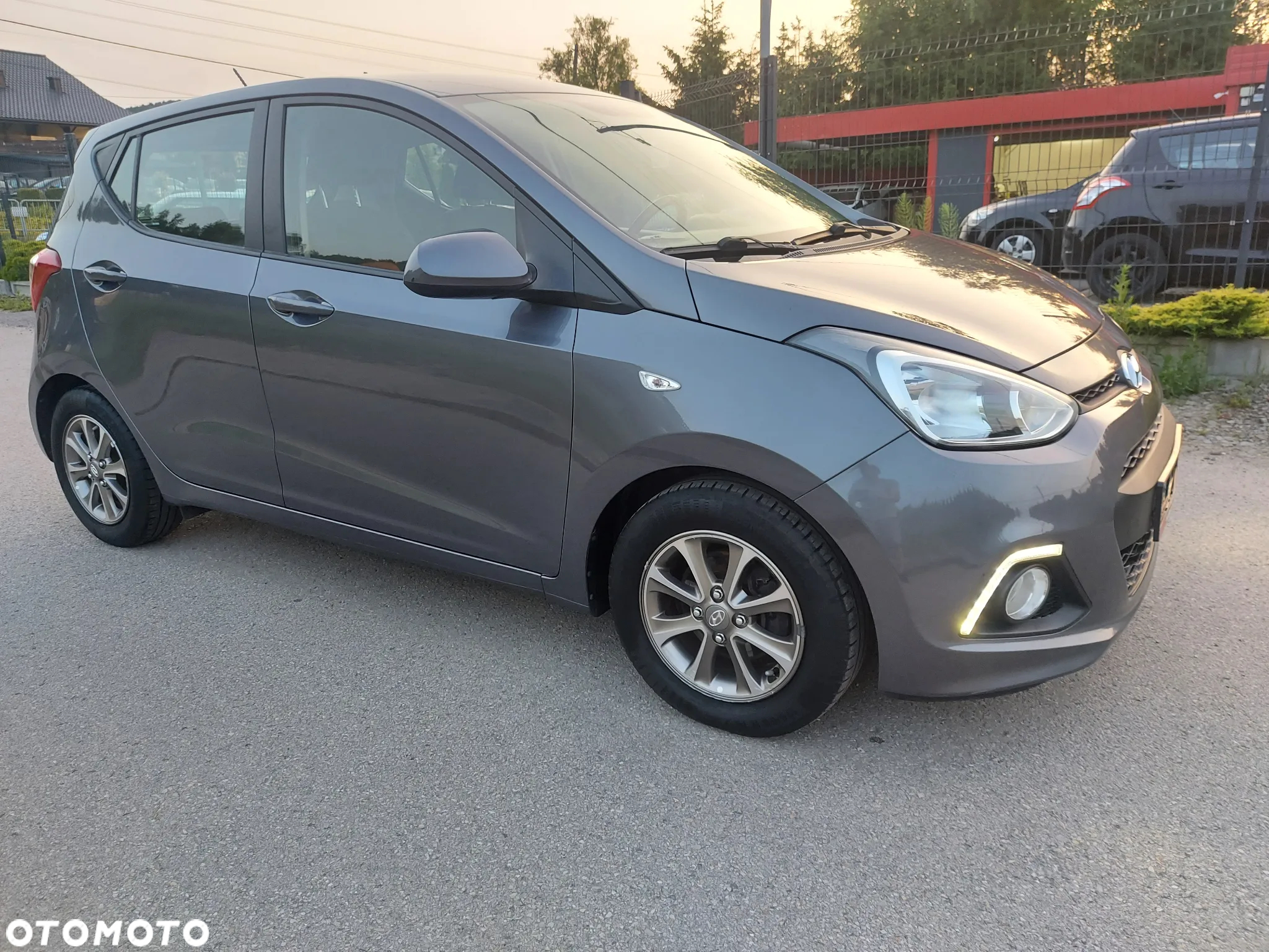 Hyundai i10 1.2 Intro Edition - 12