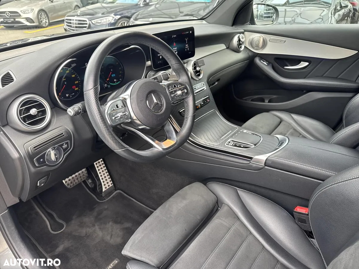 Mercedes-Benz GLC 300 e 4MATIC - 9