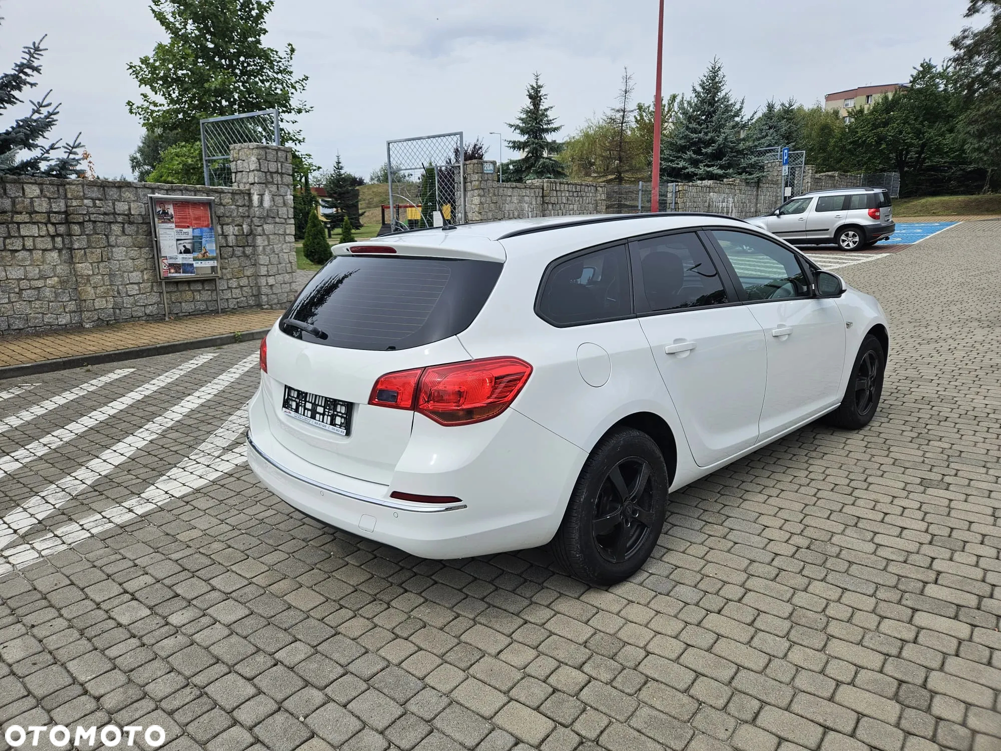 Opel Astra 1.4 Turbo Design Edition - 4