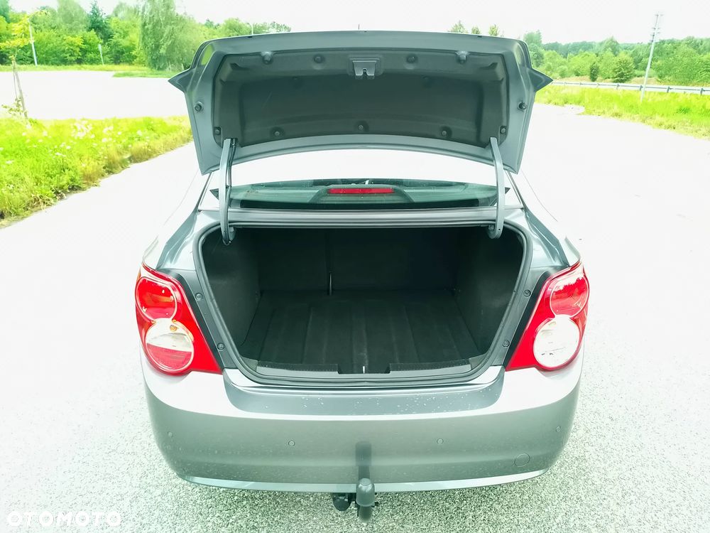 Chevrolet Aveo 1.4 16V LT - 23