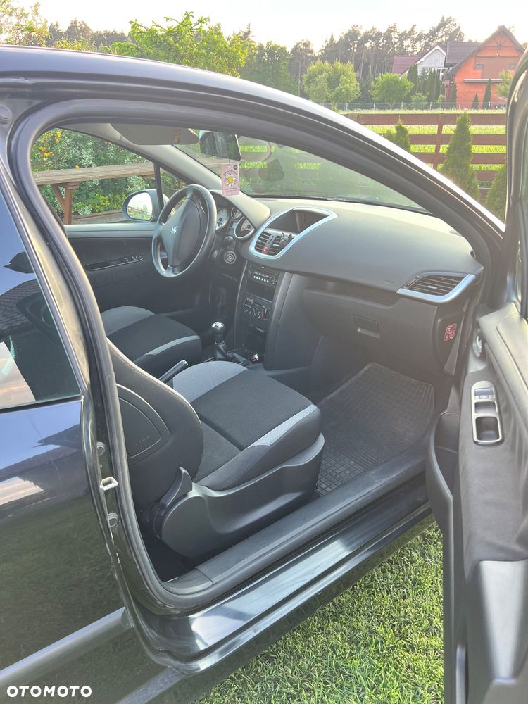 Peugeot 207 - 11