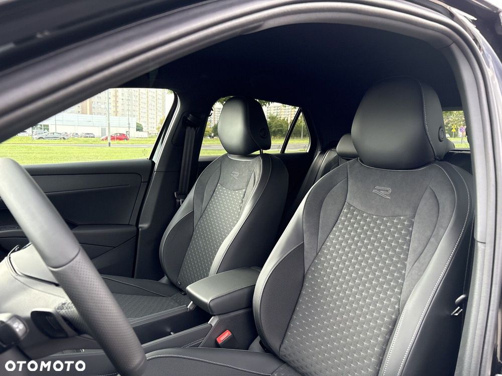 Volkswagen T-Roc - 12