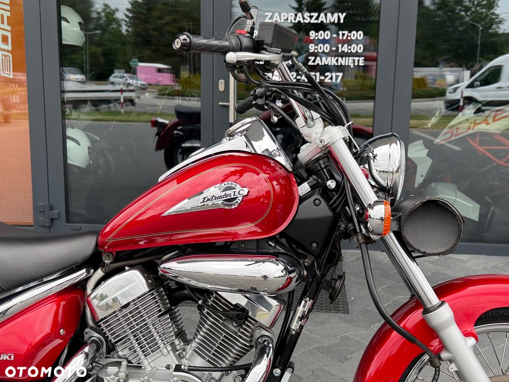 Suzuki Intruder - 9