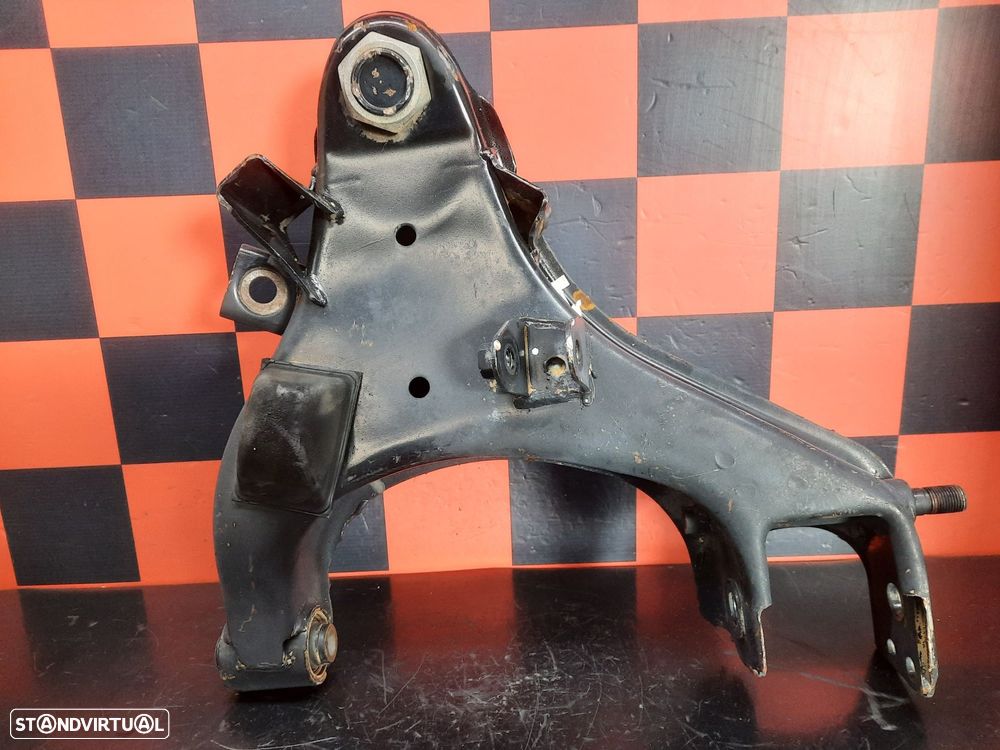 Braço Suspensão Frente Direito Nissan Pick Up (D22) - 1