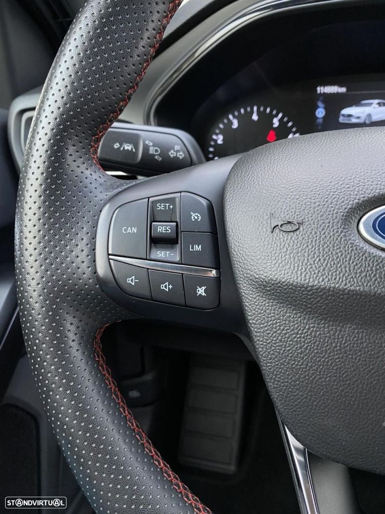 Ford Focus 1.0 EcoBoost MHEV ST-Line - 21