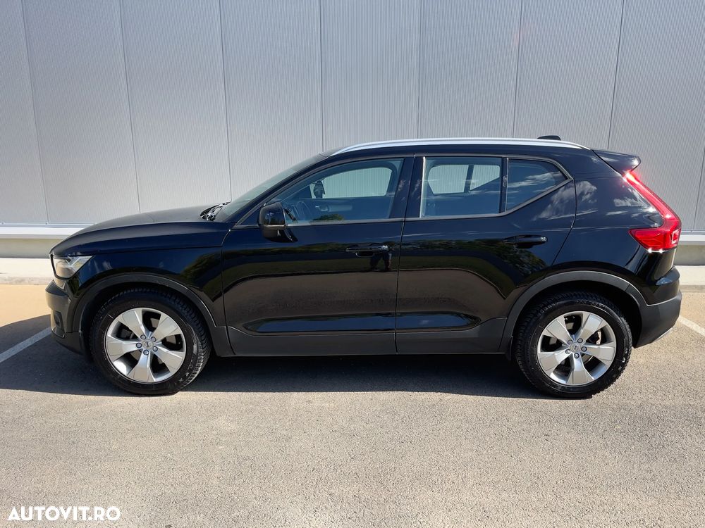 Volvo XC 40 B4 AT8 Mild Hybrid Momentum Pro - 5