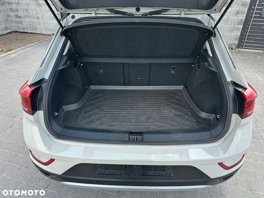 Volkswagen T-Roc - 17