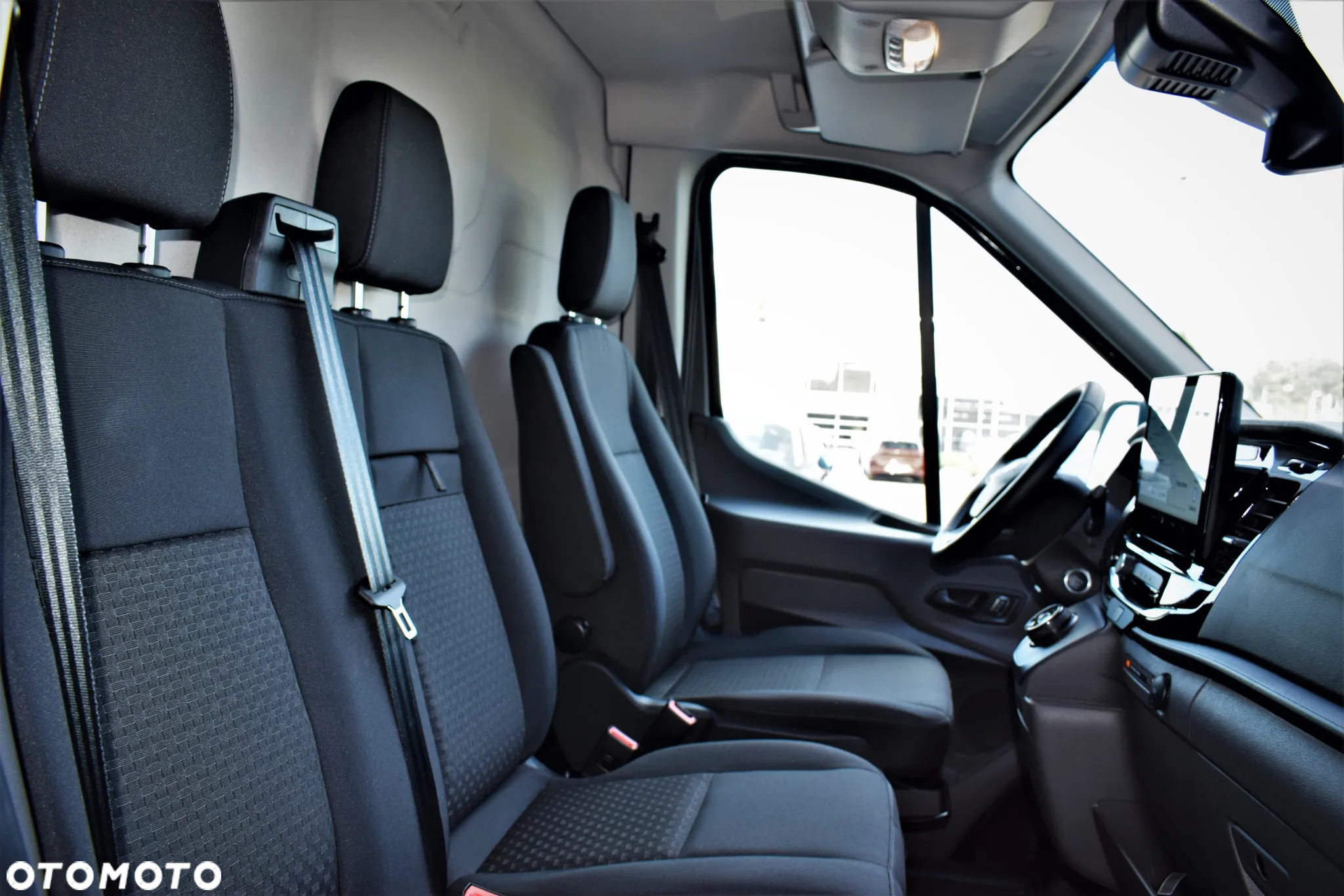 Ford E-Transit - 12