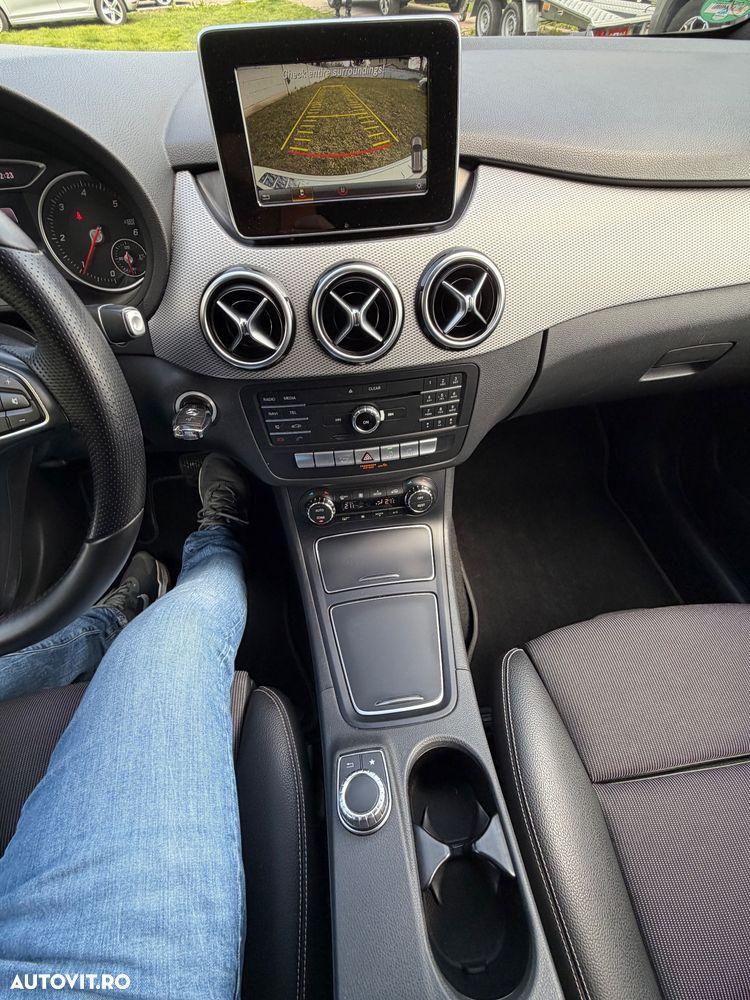 Mercedes-Benz B 180 d 7G-DCT Urban - 17