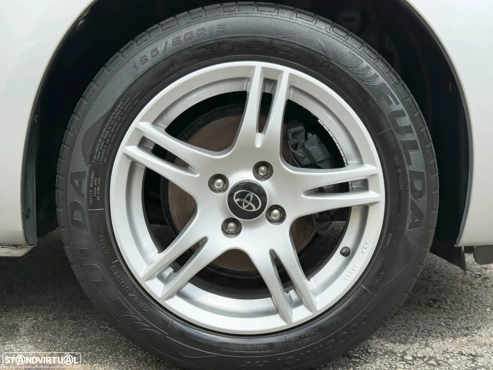 Toyota Yaris 1.0 VVT-i Cool - 5