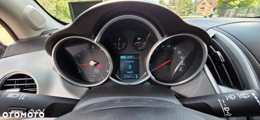 Chevrolet Cruze 1.6 LS - 7