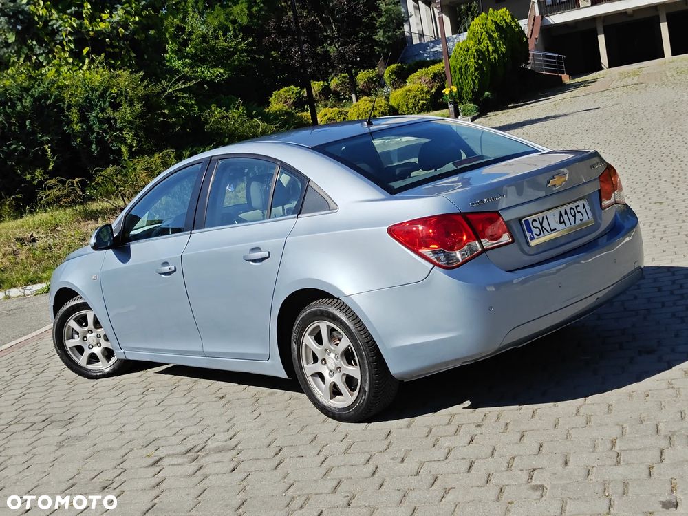 Chevrolet Cruze 2.0 LS - 8