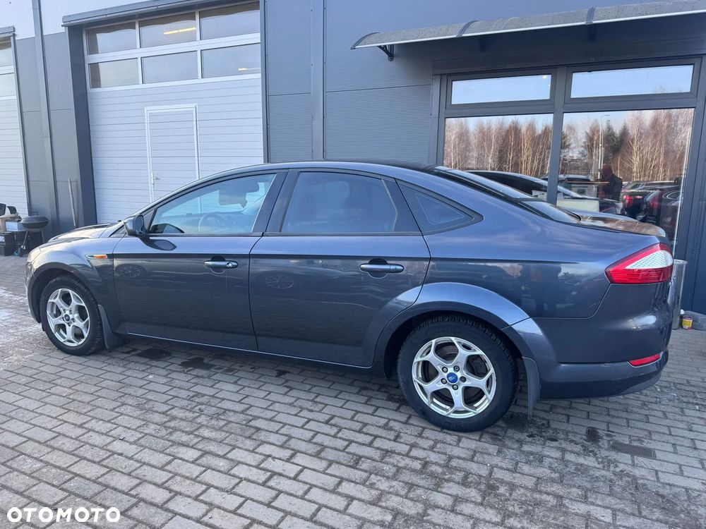 Ford Mondeo 2.0 TDCi Silver X - 32