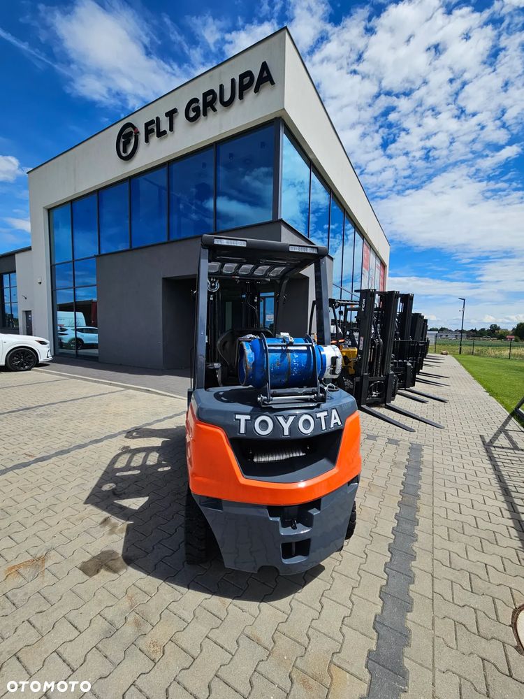 Toyota 02-8FGF25 - 4