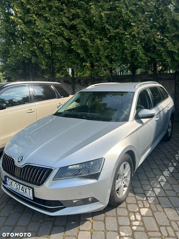 Skoda Superb 2.0 TDI Ambition DSG - 5