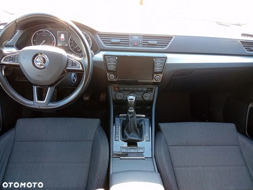 Skoda Superb 2.0 TDI Ambition - 10