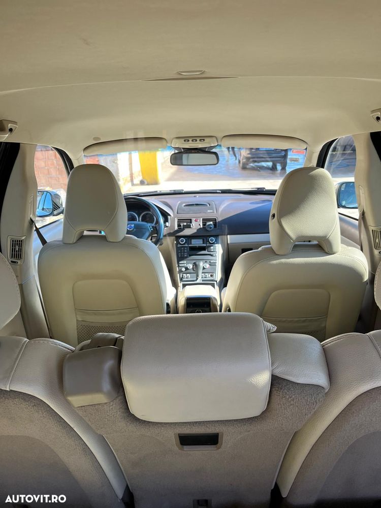 Volvo XC 90 D5 AWD Geartronic Momentum - 11