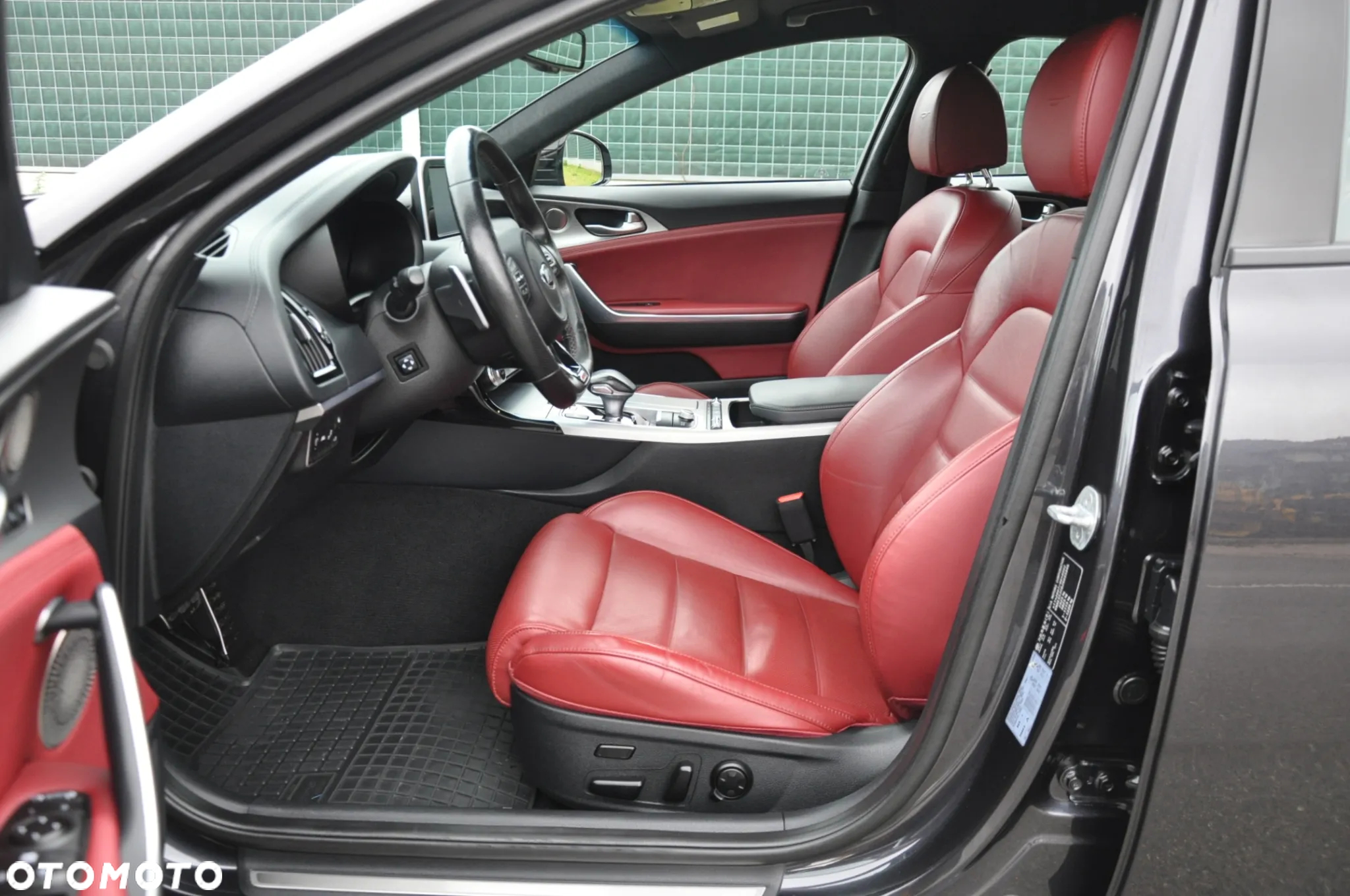 Kia Stinger 3.3 T-GDI V6 GT AWD - 26
