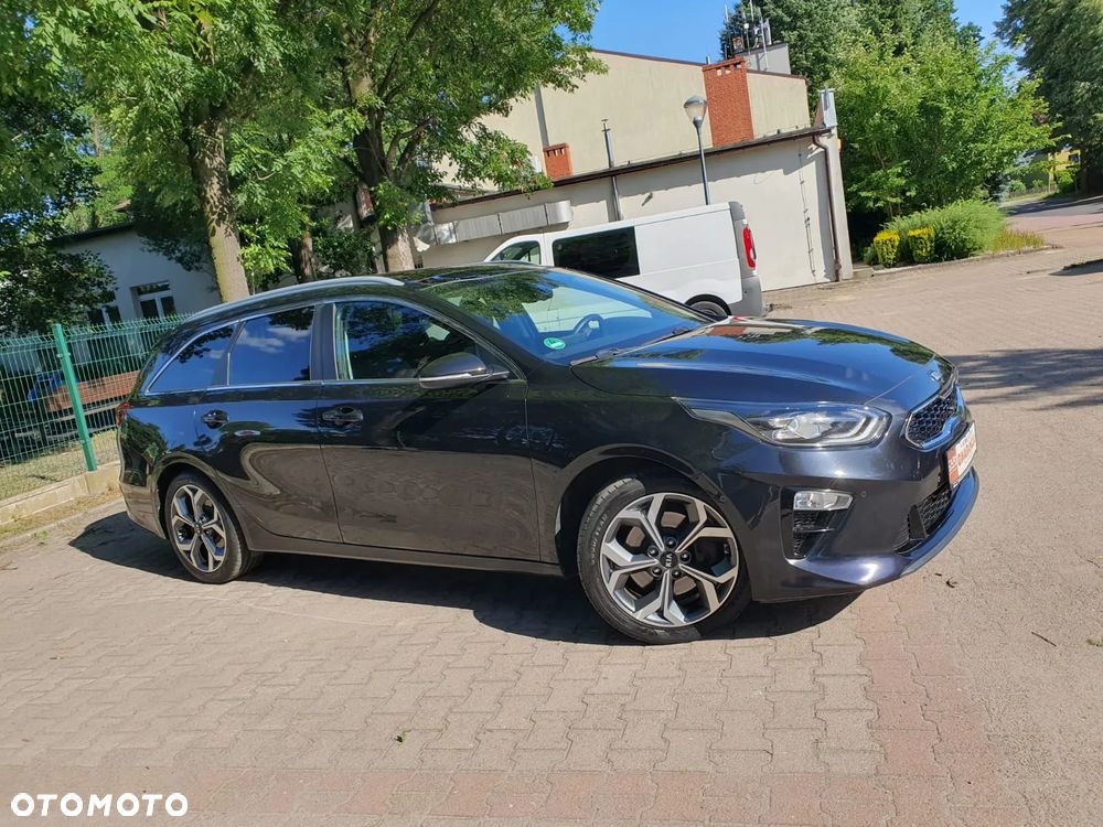 Kia Ceed 1.4 T-GDI DCT OPF Platinum Edition - 4