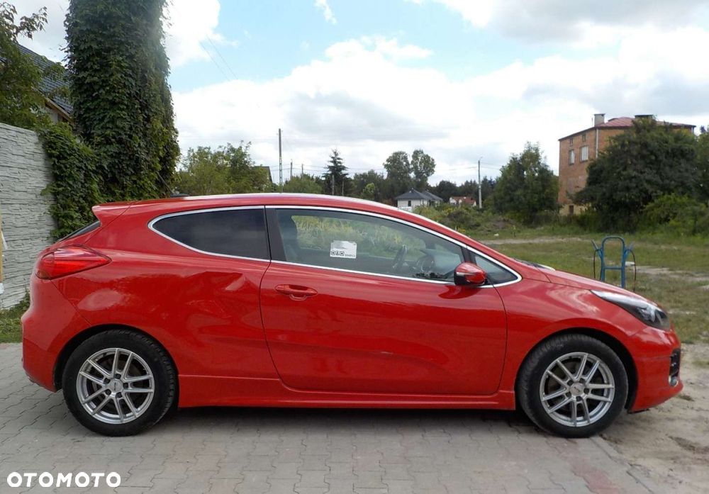 Kia Ceed - 16