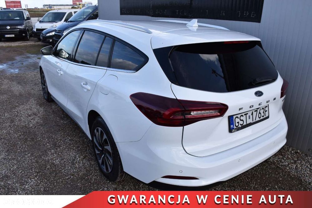 Ford Focus 1.0 EcoBoost Hybrid TITANIUM - 3