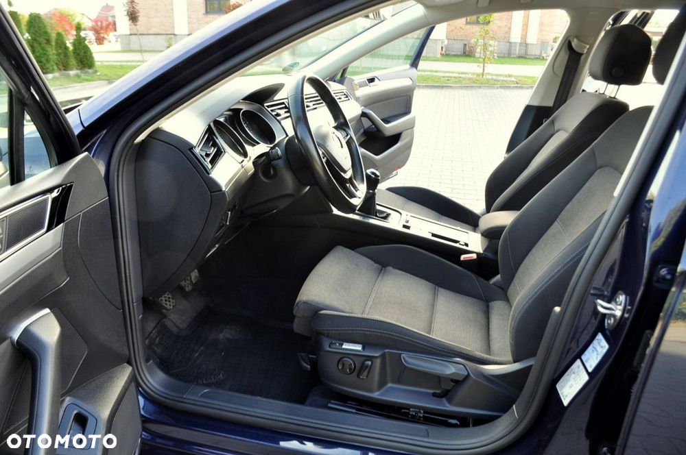 Volkswagen Passat Variant - 22