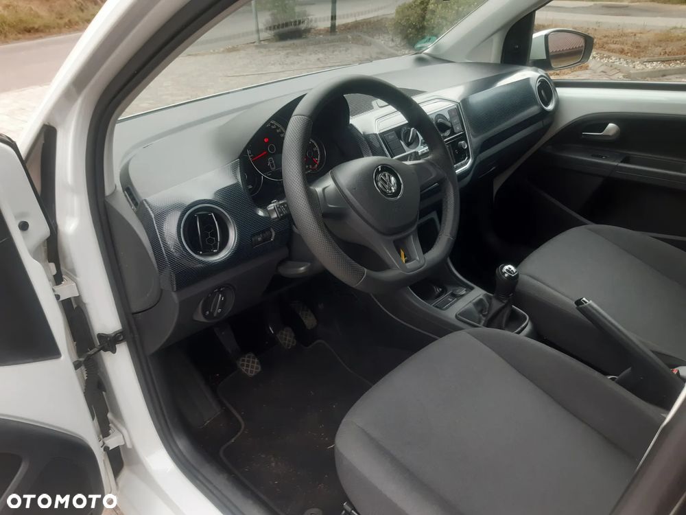 Volkswagen up! Active - 14