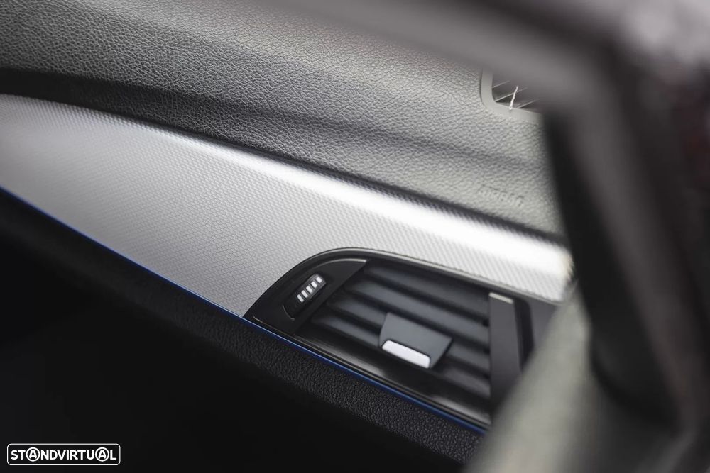 BMW 114 d Pack M - 17