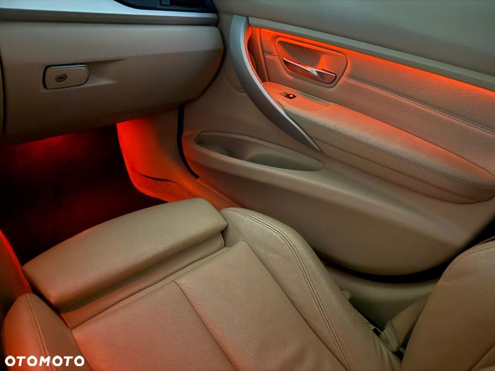 BMW Seria 3 320d Sport-Aut Efficient Dynamics Edition Sport Line - 33
