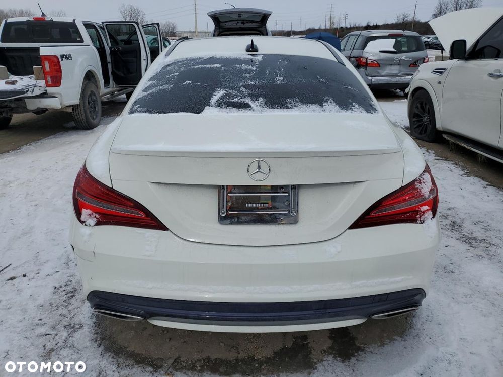 Mercedes-Benz CLA 250 4Matic 7G-DCT AMG Line - 5
