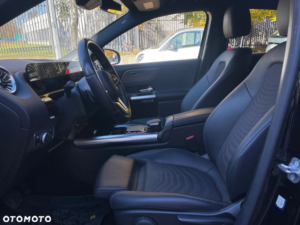 Mercedes-Benz EQA - 9